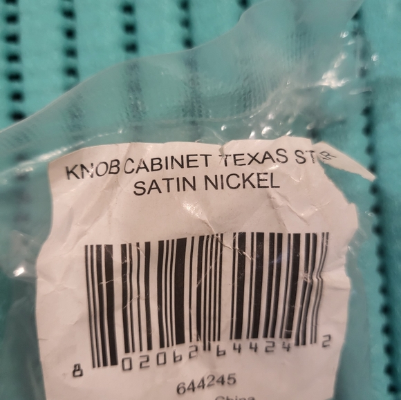 8 Cabinet Knobs Texas Star Satin Nickel 8 PC Set - Picture 3 of 6